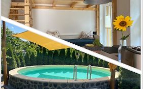 FeWo Hof-Idyll mit FassSauna / Spielplatz für Kids